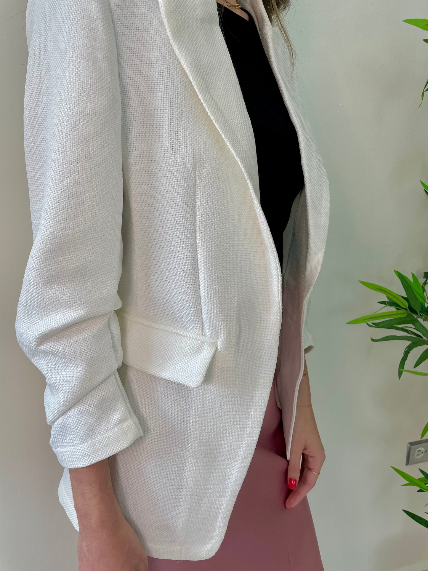 WHITE BLAZER