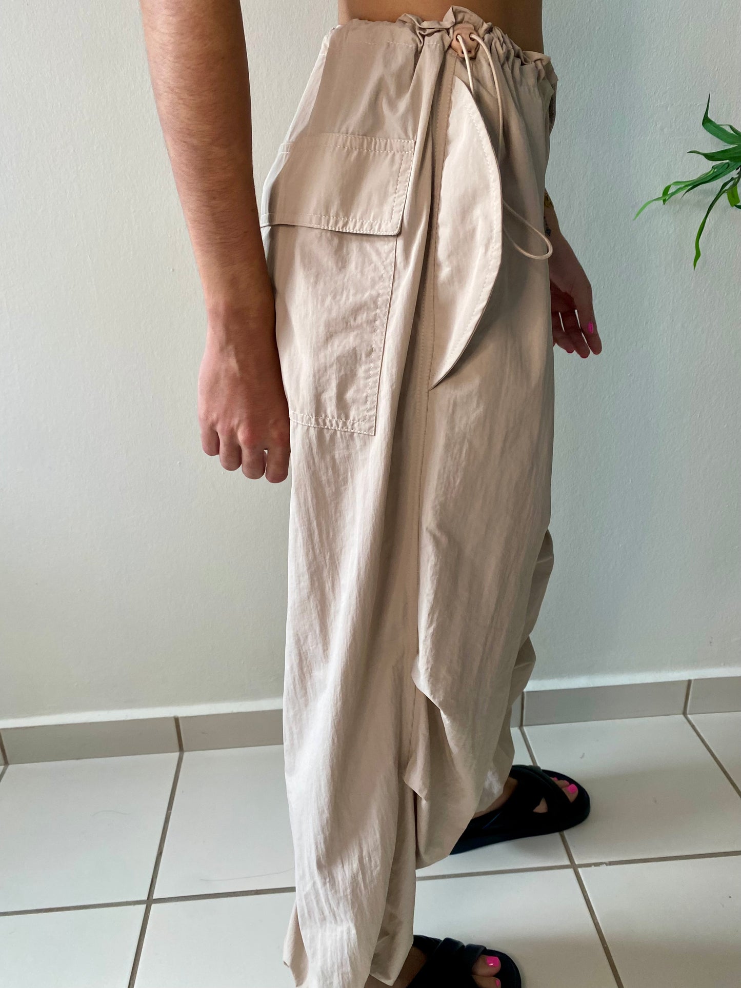 PARACHUTE PANTS