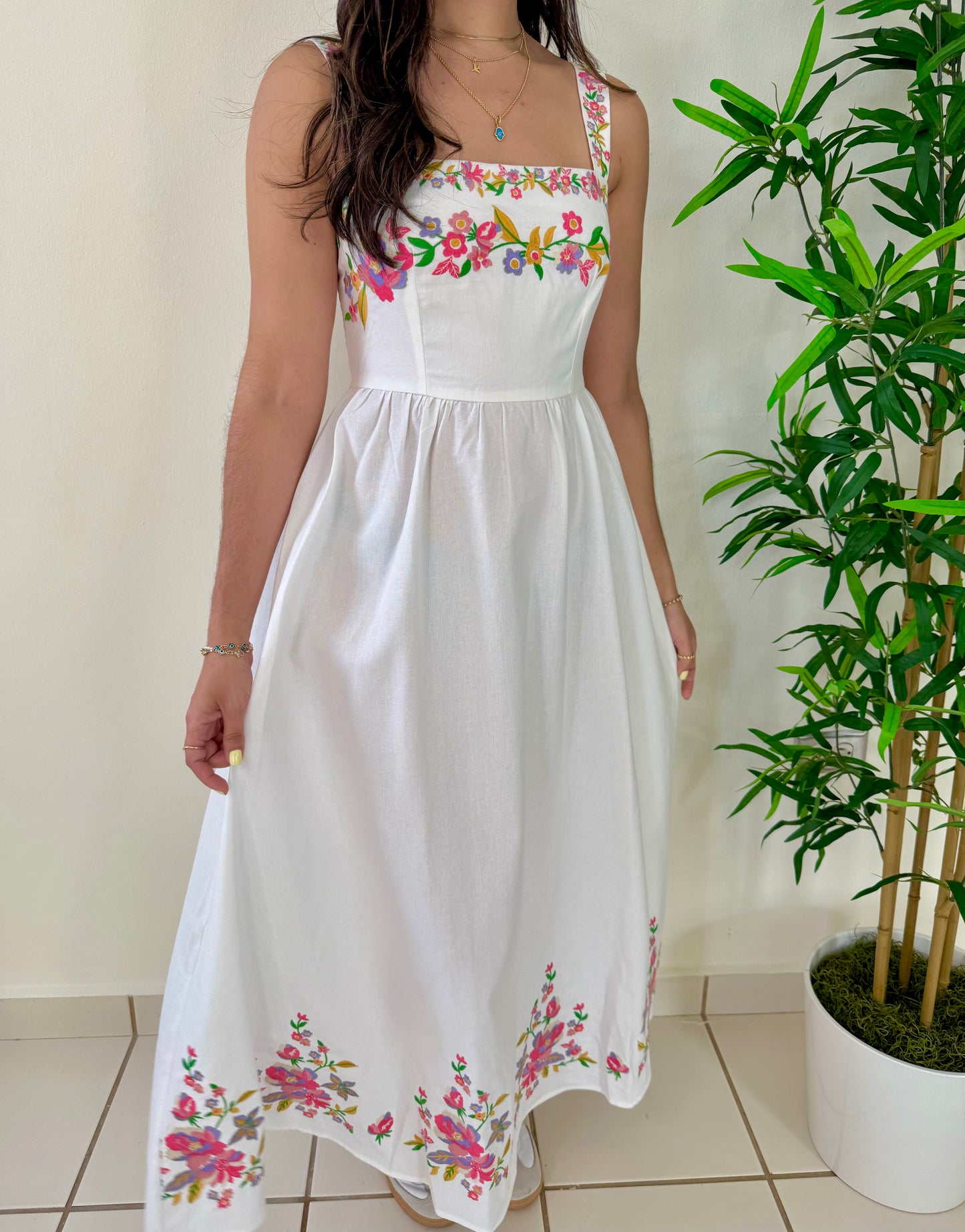 EMBROIDERED MIDI DRESS