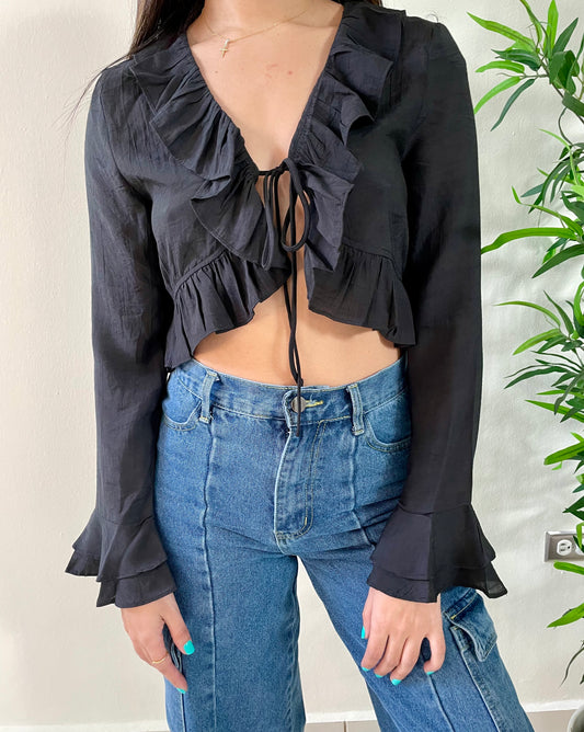 RUFFLE BLACK TOP